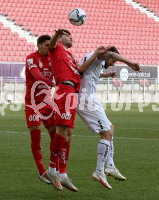 Fussball 2. Liga. SK Austria Klagenfurt gegen  SK Vorwaerts Steyr.  Markus Pink (Klagenfurt), Alem Pasic,  Alberto Prada-Vega (Steyr). Klagenfurt, am 20.3.2021.
Foto: Kuess
www.qspictures.net
---
pressefotos, pressefotografie, kuess, qs, qspictures, sport, bild, bilder, bilddatenbank