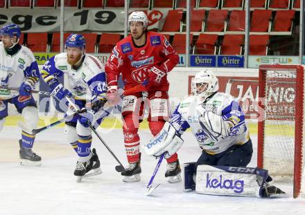 EBEL. Eishockey Bundesliga. KAC gegen	VSV. Nicholas Eric Petersen,  (KAC), Jamie Fraser, Alexander Schmidt  (VSV). Klagenfurt, am 21.3.2021.
Foto: Kuess
www.qspictures.net

---
pressefotos, pressefotografie, kuess, qs, qspictures, sport, bild, bilder, bilddatenbank