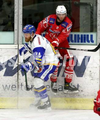 EBEL. Eishockey Bundesliga. KAC gegen	VSV. Rok Ticar,  (KAC), Jamie Fraser  (VSV). Klagenfurt, am 21.3.2021.
Foto: Kuess
www.qspictures.net

---
pressefotos, pressefotografie, kuess, qs, qspictures, sport, bild, bilder, bilddatenbank