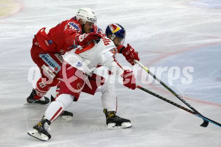 EBEL. Eishockey Bundesliga. KAC gegen	EC Red Bull Salzburg. Thomas Vallant,  (KAC),  Florian Baltram (Salzburg). Klagenfurt, am 28.3.2021.
Foto: Kuess
www.qspictures.net

---
pressefotos, pressefotografie, kuess, qs, qspictures, sport, bild, bilder, bilddatenbank