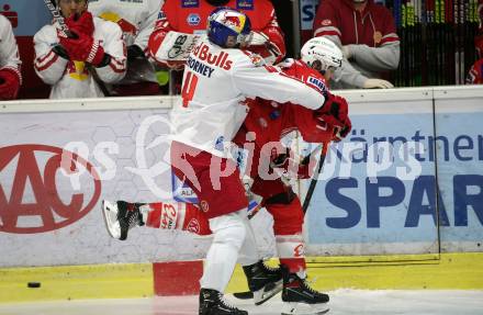 EBEL. Eishockey Bundesliga. KAC gegen	EC Red Bull Salzburg. Manuel Ganahl,  (KAC),  Taylor Chorney (Salzburg). Klagenfurt, am 1.4.2021.
Foto: Kuess
www.qspictures.net

---
pressefotos, pressefotografie, kuess, qs, qspictures, sport, bild, bilder, bilddatenbank