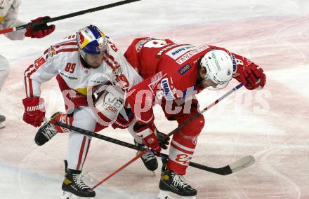 EBEL. Eishockey Bundesliga. KAC gegen	EC Red Bull Salzburg. Nicholas Eric Petersen, (KAC),  Florian Baltram  (Salzburg). Klagenfurt, am 1.4.2021.
Foto: Kuess
www.qspictures.net

---
pressefotos, pressefotografie, kuess, qs, qspictures, sport, bild, bilder, bilddatenbank