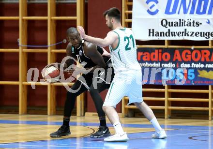 Basketball Zweite Liga 2020/2021. Playoffs. VF2. KOS Celovec gegen  Raiders Tirol. Marin Sliskovic (KOS Celovec), John Franklyn Gardiner (Tirol). Klagenfurt, am 3.4.2021.
Foto: Kuess
www.qspictures.net

---
pressefotos, pressefotografie, kuess, qs, qspictures, sport, bild, bilder, bilddatenbank
