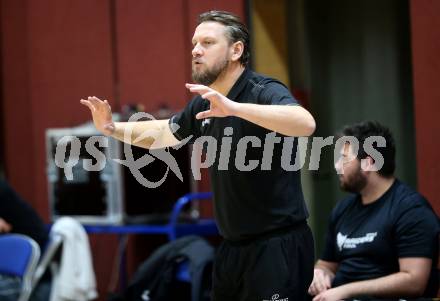 Basketball Zweite Liga 2020/2021. Playoffs. VF2. KOS Celovec gegen  Raiders Tirol.  Trainer Amir Medinov (Tirol). Klagenfurt, am 3.4.2021.
Foto: Kuess
www.qspictures.net

---
pressefotos, pressefotografie, kuess, qs, qspictures, sport, bild, bilder, bilddatenbank