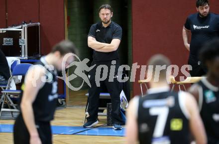Basketball Zweite Liga 2020/2021. Playoffs. VF2. KOS Celovec gegen  Raiders Tirol. Trainer Amir Medinov (Tirol). Klagenfurt, am 3.4.2021.
Foto: Kuess
www.qspictures.net

---
pressefotos, pressefotografie, kuess, qs, qspictures, sport, bild, bilder, bilddatenbank