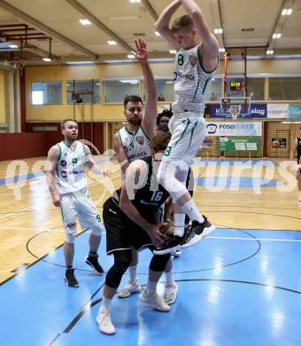 Basketball Zweite Liga 2020/2021. Playoffs. VF2. KOS Celovec gegen  Raiders Tirol. Marin Sliskovic, Jernej Heine Andolsek, (KOS Celovec), Timur Bas (Tirol). Klagenfurt, am 3.4.2021.
Foto: Kuess
www.qspictures.net

---
pressefotos, pressefotografie, kuess, qs, qspictures, sport, bild, bilder, bilddatenbank