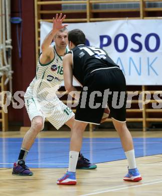 Basketball Zweite Liga 2020/2021. Playoffs. VF2. KOS Celovec gegen  Raiders Tirol. Ales Primc (KOS Celovec), Oliver Vujakovic (Tirol). Klagenfurt, am 3.4.2021.
Foto: Kuess
www.qspictures.net

---
pressefotos, pressefotografie, kuess, qs, qspictures, sport, bild, bilder, bilddatenbank