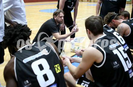 Basketball Zweite Liga 2020/2021. Playoffs. VF2. KOS Celovec gegen  Raiders Tirol. Trainer Amir Medinov (Tirol). Klagenfurt, am 3.4.2021.
Foto: Kuess
www.qspictures.net

---
pressefotos, pressefotografie, kuess, qs, qspictures, sport, bild, bilder, bilddatenbank