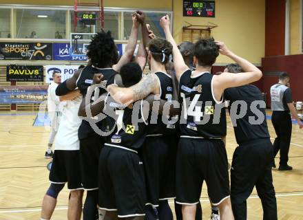 Basketball Zweite Liga 2020/2021. Playoffs. VF2. KOS Celovec gegen  Raiders Tirol. Jubel (Tirol). Klagenfurt, am 3.4.2021.
Foto: Kuess
www.qspictures.net

---
pressefotos, pressefotografie, kuess, qs, qspictures, sport, bild, bilder, bilddatenbank