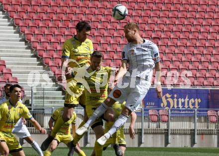 Fussball 2. Liga. SK Austria Klagenfurt gegen  SV Lafnitz. Markus Rusek,  (Klagenfurt),  Christoph Gschiel, Philipp Wendler  (Lafnitz). Klagenfurt, am 5.4.2021.
Foto: Kuess
www.qspictures.net
---
pressefotos, pressefotografie, kuess, qs, qspictures, sport, bild, bilder, bilddatenbank