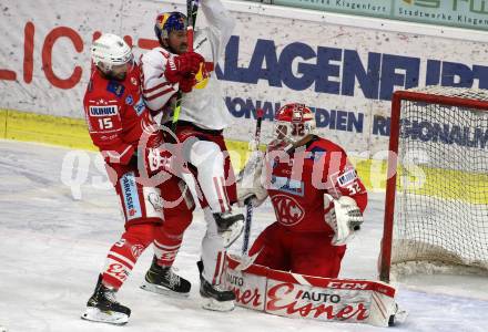 EBEL. Eishockey Bundesliga. KAC gegen	EC Red Bull Salzburg. Blaz Gregorc, Sebastian Dahm,  (KAC), David McIntyre  (Salzburg). Klagenfurt, am 5.4.2021.
Foto: Kuess
www.qspictures.net

---
pressefotos, pressefotografie, kuess, qs, qspictures, sport, bild, bilder, bilddatenbank