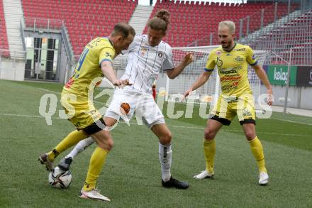 Fussball 2. Liga. SK Austria Klagenfurt gegen  SV Lafnitz. Patrick Greil,  (Klagenfurt),  Mario Kroepfl, Georg Grasser  (Lafnitz). Klagenfurt, am 5.4.2021.
Foto: Kuess
www.qspictures.net
---
pressefotos, pressefotografie, kuess, qs, qspictures, sport, bild, bilder, bilddatenbank