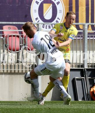 Fussball 2. Liga. SK Austria Klagenfurt gegen  SV Lafnitz. Markus Rusek, (Klagenfurt),  Mario Kroepfl   (Lafnitz). Klagenfurt, am 5.4.2021.
Foto: Kuess
www.qspictures.net
---
pressefotos, pressefotografie, kuess, qs, qspictures, sport, bild, bilder, bilddatenbank