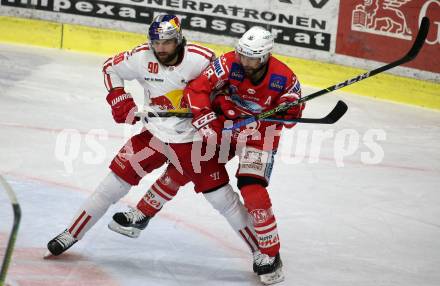 EBEL. Eishockey Bundesliga. KAC gegen	EC Red Bull Salzburg. Thomas Koch,  (KAC), Alexander Pallestrang  (Salzburg). Klagenfurt, am 5.4.2021.
Foto: Kuess
www.qspictures.net

---
pressefotos, pressefotografie, kuess, qs, qspictures, sport, bild, bilder, bilddatenbank