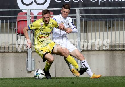 Fussball 2. Liga. SK Austria Klagenfurt gegen  SV Lafnitz. Tim Maciejewski (Klagenfurt),   Fabian Wohlmuth (Lafnitz). Klagenfurt, am 5.4.2021.
Foto: Kuess
www.qspictures.net
---
pressefotos, pressefotografie, kuess, qs, qspictures, sport, bild, bilder, bilddatenbank