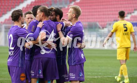 Fussball 2. Liga. SK Austria Klagenfurt gegen  Kapfenberger SV. Torjubel Markus Pink, Patrick Greil,  Kosmas Gkezos, Christopher Cvetko , Alex Timossi Andersson (Klagenfurt). Klagenfurt, am 9.4.2021.
Foto: Kuess
www.qspictures.net
---
pressefotos, pressefotografie, kuess, qs, qspictures, sport, bild, bilder, bilddatenbank