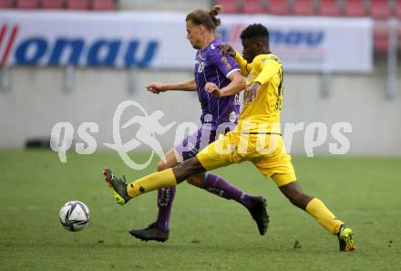 Fussball 2. Liga. SK Austria Klagenfurt gegen  Kapfenberger SV. Patrick Greil,  (Klagenfurt),   Sekou Sylla (Kapfenberger SV). Klagenfurt, am 9.4.2021.
Foto: Kuess
www.qspictures.net
---
pressefotos, pressefotografie, kuess, qs, qspictures, sport, bild, bilder, bilddatenbank