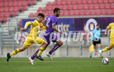 Fussball 2. Liga. SK Austria Klagenfurt gegen  Kapfenberger SV. Markus Pink,  (Klagenfurt), Martin Gschiel   (Kapfenberger SV). Klagenfurt, am 9.4.2021.
Foto: Kuess
www.qspictures.net
---
pressefotos, pressefotografie, kuess, qs, qspictures, sport, bild, bilder, bilddatenbank