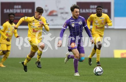 Fussball 2. Liga. SK Austria Klagenfurt gegen  Kapfenberger SV. Simon Straudi, (Klagenfurt),  Martin Gschiel   (Kapfenberger SV). Klagenfurt, am 9.4.2021.
Foto: Kuess
www.qspictures.net
---
pressefotos, pressefotografie, kuess, qs, qspictures, sport, bild, bilder, bilddatenbank