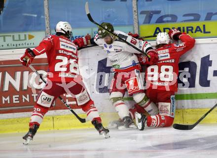 EBEL. Eishockey Bundesliga. KAC gegen	HCB Suedtirol Alperia. Obersteiner Daniel, Schumnig Martin (KAC),  Bardaro Anthony (Bozen). Klagenfurt, am 13.4.2021.
Foto: Kuess
www.qspictures.net

---
pressefotos, pressefotografie, kuess, qs, qspictures, sport, bild, bilder, bilddatenbank