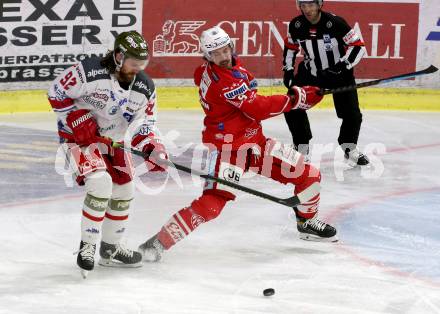 EBEL. Eishockey Bundesliga. KAC gegen	HCB Suedtirol Alperia. Nicholas Eric Petersen,  (KAC), Brett Findlay  (Bozen). Klagenfurt, am 18.4.2021.
Foto: Kuess
www.qspictures.net

---
pressefotos, pressefotografie, kuess, qs, qspictures, sport, bild, bilder, bilddatenbank