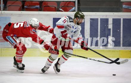 EBEL. Eishockey Bundesliga. KAC gegen	HCB Suedtirol Alperia. Blaz Gregorc, (KAC), Stefano Giliati   (Bozen). Klagenfurt, am 18.4.2021.
Foto: Kuess
www.qspictures.net

---
pressefotos, pressefotografie, kuess, qs, qspictures, sport, bild, bilder, bilddatenbank