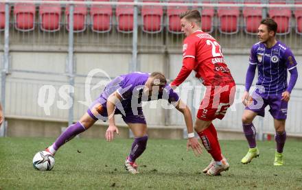 Fussball 2. Liga. SK Austria Klagenfurt gegen  Grazer AK 1902. Benjamin Hadzic,  (Klagenfurt), Lukas Gabbichler   (GAK). Klagenfurt, am 18.4.2021.
Foto: Kuess
www.qspictures.net
---
pressefotos, pressefotografie, kuess, qs, qspictures, sport, bild, bilder, bilddatenbank