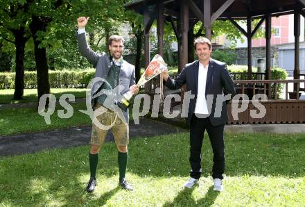 EBEL. Eishockey Bundesliga. KAC. Wahl zum Kaerntner Eishockey  Superstar.  Martin Schumnig, Oliver Pilloni. Klagenfurt, am 17.5.2021.
Foto: Kuess 
www.qspictures.net

---
pressefotos, pressefotografie, kuess, qs, qspictures, sport, bild, bilder, bilddatenbank