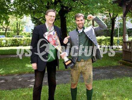 EBEL. Eishockey Bundesliga. KAC. Wahl zum Kaerntner Eishockey  Superstar.  Tono Hoenigmann, Martin Schumnig. Klagenfurt, am 17.5.2021.
Foto: Kuess 
www.qspictures.net

---
pressefotos, pressefotografie, kuess, qs, qspictures, sport, bild, bilder, bilddatenbank