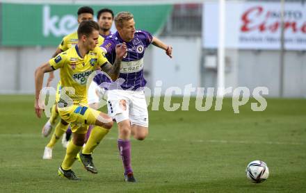 Fussball. Bundesliga Relegation. SK Austria Klagenfurt gegen St. Poelten.   Christopher Cvetko (Klagenfurt),  Michael Steinwender (St. Poelten). Klagenfurt, am 26.5.2021.
Foto: Kuess
www.qspictures.net
---
pressefotos, pressefotografie, kuess, qs, qspictures, sport, bild, bilder, bilddatenbank