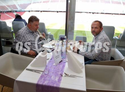 Fussball. Bundesliga Relegation. SK Austria Klagenfurt gegen St. Poelten.   VIP.   . Klagenfurt, am 26.5.2021.
Foto: Kuess
www.qspictures.net
---
pressefotos, pressefotografie, kuess, qs, qspictures, sport, bild, bilder, bilddatenbank