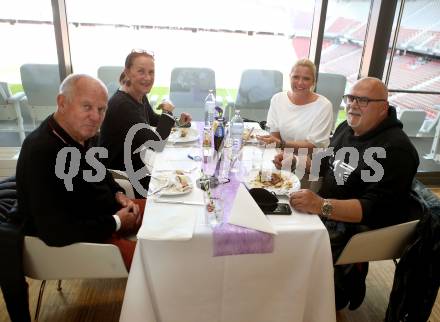 Fussball. Bundesliga Relegation. SK Austria Klagenfurt gegen St. Poelten.   VIP.   . Klagenfurt, am 26.5.2021.
Foto: Kuess
www.qspictures.net
---
pressefotos, pressefotografie, kuess, qs, qspictures, sport, bild, bilder, bilddatenbank