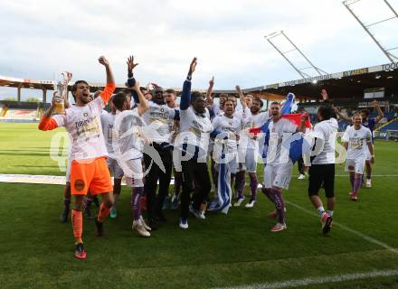 Fussball. Bundesliga Relegation. St. Poelten gegen SK Austria Klagenfurt .   Meisterjubel Austria Klagenfurt. Klagenfurt, am 29.5.2021.
Foto: Kuess
www.qspictures.net
---
pressefotos, pressefotografie, kuess, qs, qspictures, sport, bild, bilder, bilddatenbank