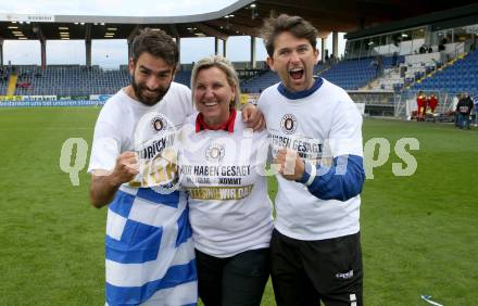 Fussball. Bundesliga Relegation. St. Poelten gegen SK Austria Klagenfurt .   Meisterjubel Austria Klagenfurt.  Kosmas Gkezos, Christiane Loinig, Julian von Haacke. Klagenfurt, am 29.5.2021.
Foto: Kuess
www.qspictures.net
---
pressefotos, pressefotografie, kuess, qs, qspictures, sport, bild, bilder, bilddatenbank