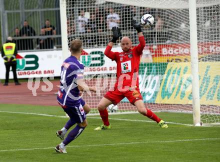 Fussball. Bundesliga. RZ Pellets WAC gegen FK Austria Wien. Alexander Kofler,  (WAC), Christoph Monschein (Wien). Wolfsberg, am 30.5.2021.
Foto: Kuess
www.qspictures.net

---
pressefotos, pressefotografie, kuess, qs, qspictures, sport, bild, bilder, bilddatenbank