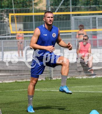 Fussball. Bundesliga. Training. SK Austria Klagenfurt .   Turgay Gemicibasi . Klagenfurt, am 21.6.2021.
Foto: Kuess
www.qspictures.net
---
pressefotos, pressefotografie, kuess, qs, qspictures, sport, bild, bilder, bilddatenbank