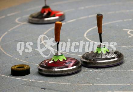 Stocksport. EV Rottendorf gegen EV Angerberg.  Feature. Eisstock. Oberglan, am 5.6.2021.
Foto: Kuess
www.qspictures.net
---
pressefotos, pressefotografie, kuess, qs, qspictures, sport, bild, bilder, bilddatenbank