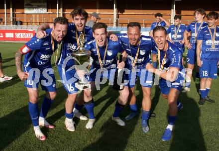 Fussball Kaerntner Liga. SAK gegen Treibach.   Meisterjubel Treibach. Jubel Kevin Vaschauner, Moritz Leitner, Hanno Ulrich Wachernig, Vahid Muharemovic, Raffael Mario Kaefer. KLagenfurt, am 26.6.2021.
Foto: Kuess
---
pressefotos, pressefotografie, kuess, qs, qspictures, sport, bild, bilder, bilddatenbank