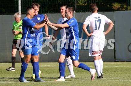 Fussball Kaerntner Liga. SAK gegen Treibach.  Torjubel Vahid Muharemovic, Kevin Vaschauner (Treibach). KLagenfurt, am 26.6.2021.
Foto: Kuess
---
pressefotos, pressefotografie, kuess, qs, qspictures, sport, bild, bilder, bilddatenbank