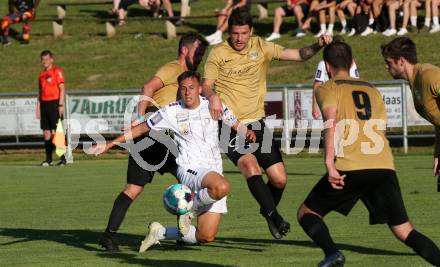 Fussball. Freundschaftsspiel. Koettmannsdorf gegen Austria Klagenfurt.   Patrick Rene Striednig, Fabian Krenn,  (Koettmannsdorf),  Fabio Markelic (Klagenfurt). Klagenfurt, am 28.6.2021.
Foto: Kuess
www.qspictures.net
---
pressefotos, pressefotografie, kuess, qs, qspictures, sport, bild, bilder, bilddatenbank