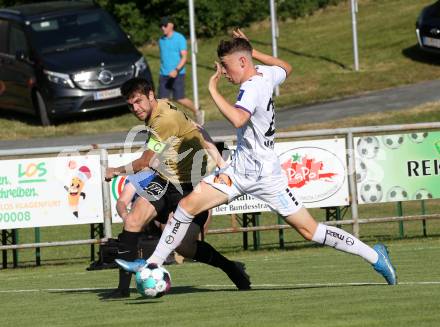 Fussball. Freundschaftsspiel. Koettmannsdorf gegen Austria Klagenfurt.   Stephan Borovnik (Koettmannsdorf),   Tim Maciejewski (Klagenfurt). Klagenfurt, am 28.6.2021.
Foto: Kuess
www.qspictures.net
---
pressefotos, pressefotografie, kuess, qs, qspictures, sport, bild, bilder, bilddatenbank