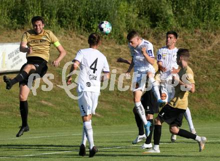 Fussball. Freundschaftsspiel. Koettmannsdorf gegen Austria Klagenfurt.   Stephan Borovnik, Nicolas Manuel Modritz (Koettmannsdorf),  Tim Maciejewski, Darijo Pecirep (Klagenfurt). Klagenfurt, am 28.6.2021.
Foto: Kuess
www.qspictures.net
---
pressefotos, pressefotografie, kuess, qs, qspictures, sport, bild, bilder, bilddatenbank