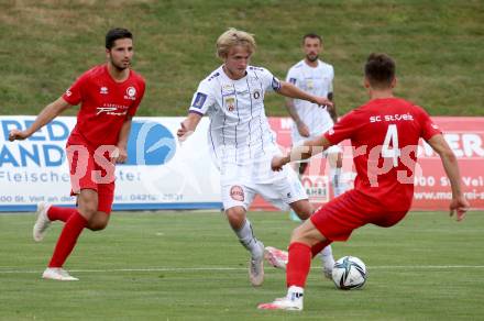 Fussball Bundesliga. Terstspiel. FC St. Veit gegen SK Austria Klagenfurt.   Michael Schritliser (St.Veit),  Thomas Roberts (Klagenfurt). St. Veit, am 13.7.2021.
Foto: Kuess
---
pressefotos, pressefotografie, kuess, qs, qspictures, sport, bild, bilder, bilddatenbank