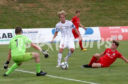 Fussball Bundesliga. Terstspiel. FC St. Veit gegen SK Austria Klagenfurt.  Rene Arno Robitsch (St.Veit), Thomas Roberts  (Klagenfurt). St. Veit, am 13.7.2021.
Foto: Kuess
---
pressefotos, pressefotografie, kuess, qs, qspictures, sport, bild, bilder, bilddatenbank