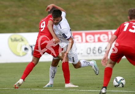 Fussball Bundesliga. Terstspiel. FC St. Veit gegen SK Austria Klagenfurt.   Lukas Strasser (St.Veit),  Darijo Pecirep (Klagenfurt). St. Veit, am 13.7.2021.
Foto: Kuess
---
pressefotos, pressefotografie, kuess, qs, qspictures, sport, bild, bilder, bilddatenbank