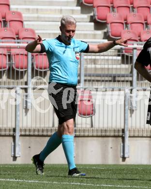 Fussball Bundesliga Testspiel Austria Klagenfurt. Test VAR. Video Assistant Referee. Schiedsrichter Thomas Froehlacher. Klagenfurt, am 19.7.2021.
Foto: Kuess
www.qspictures.net
---
pressefotos, pressefotografie, kuess, qs, qspictures, sport, bild, bilder, bilddatenbank