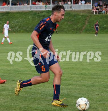Fussball Kaerntner Liga. Maria Saal gegen Kraig.   Moritz Johannes Kirbach  (Kraig). Maria Saal, am 24.7.2021.
Foto: Kuess
---
pressefotos, pressefotografie, kuess, qs, qspictures, sport, bild, bilder, bilddatenbank