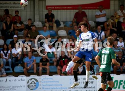 Fussball Regionalliga. SK Treibach gegen Ried Amateure (Junge Wikinger Ried). Davor Ponjavic  (Treibach),   Justin Mwatero (Ried), Treibach, am 23.7.2021.
Foto: Kuess
---
pressefotos, pressefotografie, kuess, qs, qspictures, sport, bild, bilder, bilddatenbank