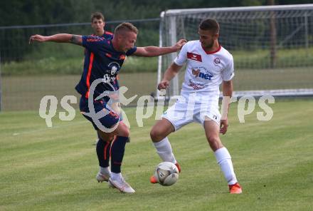 Fussball Kaerntner Liga. Maria Saal gegen Kraig. Jaka Prebil  (Maria Saal), Michael Kulnik (Kraig). Maria Saal, am 24.7.2021.
Foto: Kuess
---
pressefotos, pressefotografie, kuess, qs, qspictures, sport, bild, bilder, bilddatenbank