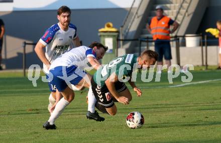 Fussball Regionalliga. SK Treibach gegen Ried Amateure (Junge Wikinger Ried).  David Armin Hude (Treibach),  Manuel Kerhe (Ried), Treibach, am 23.7.2021.
Foto: Kuess
---
pressefotos, pressefotografie, kuess, qs, qspictures, sport, bild, bilder, bilddatenbank